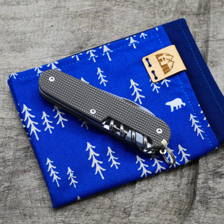 Preview: OLDCROSS - COMPACT - dark wash - fertig montiertes Taschenmesser - Titan Grade 5  (Ti 6AI 4V)  - 91mm